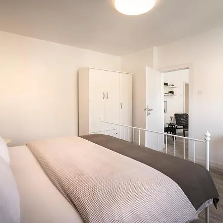 Bilini Castropola Apartamento